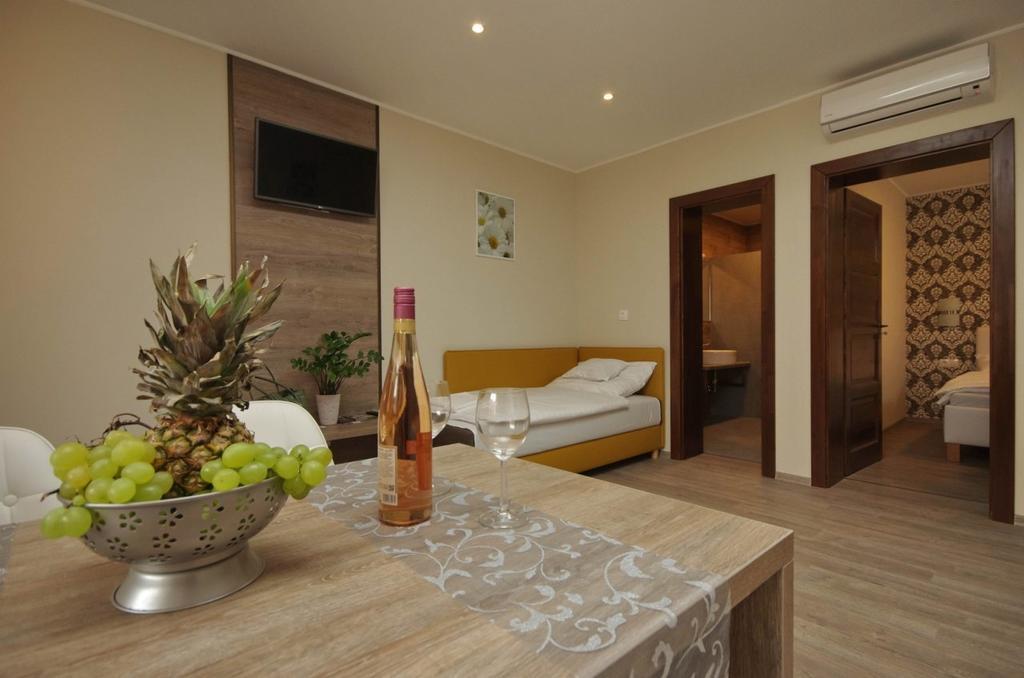 Mosoly Deluxe Apartman Дьюла Экстерьер фото